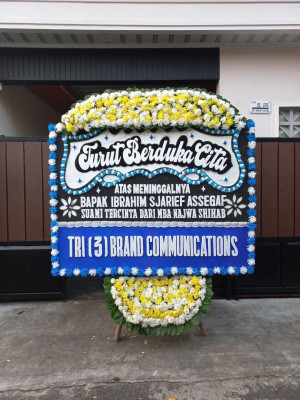Papan Bunga Duka di Bajo